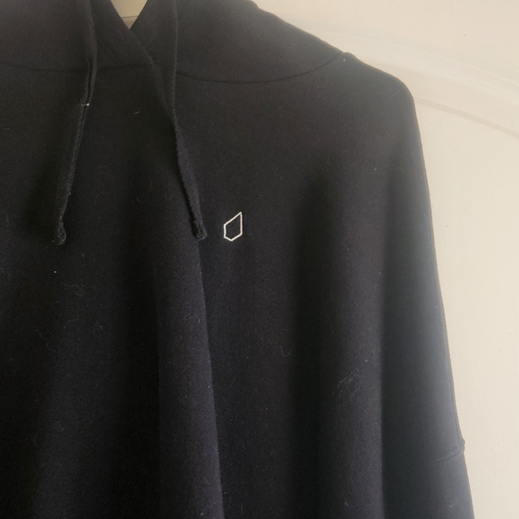 Volcom Hoodie - Picture 2 of 2